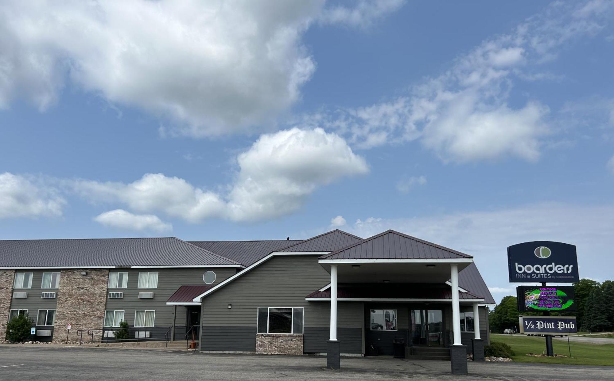 Boarders Inn & Suites By Cobblestone Hotels - Munising Wetmore Exterior photo