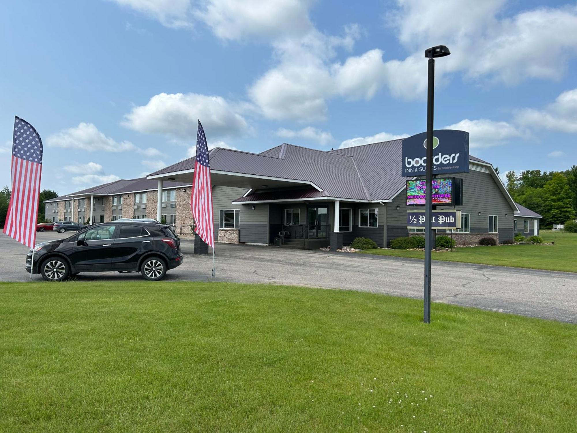 Boarders Inn & Suites By Cobblestone Hotels - Munising Wetmore Exterior photo